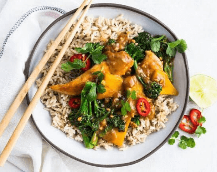 Physio Elements Physiotherapy Healthy & Quick Chicken Satay Family Stir Fry